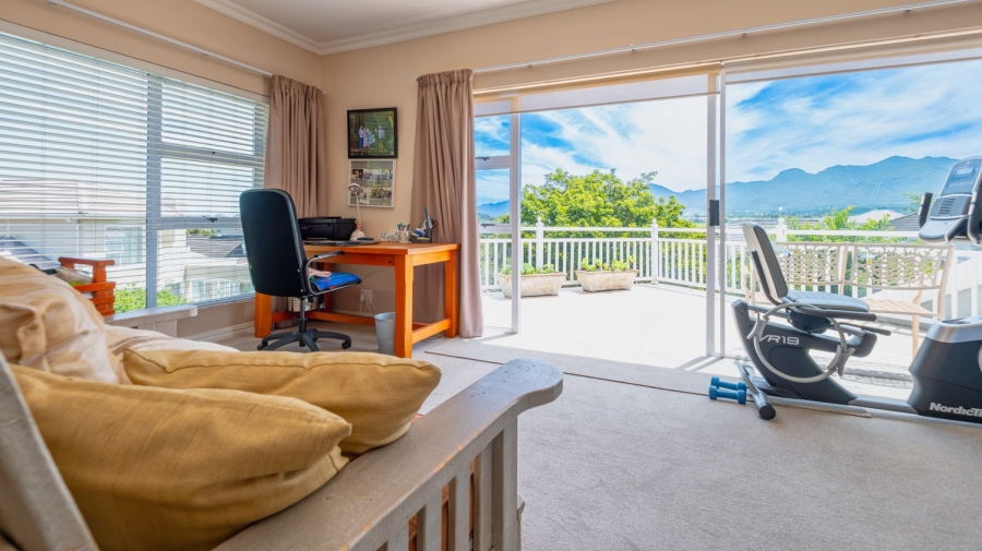 3 Bedroom Property for Sale in Kingswood Golf Estate Western Cape